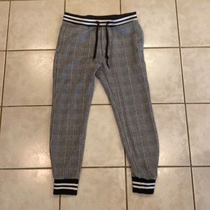 American Eagle plaid joggers